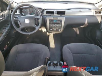 Zdjęcie 8 z 12 samochodu: 2011 CHEVROLET IMPALA POLICE VIN:2G1WD5EM2B1233885 - miniatura