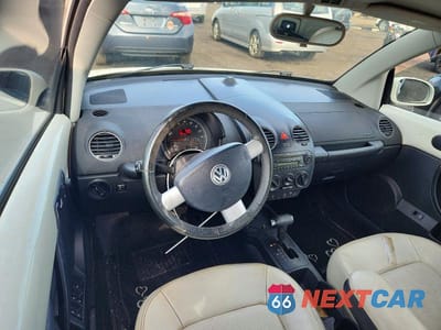Zdjęcie 8 z 12 samochodu: 2007 VOLKSWAGEN NEW BEETLE TRIPLE WHITE VIN:3VWFF31Y77M411284 - miniatura