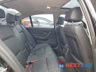 Zdjęcie 10 z 12 samochodu: 2011 BMW 328 XI VIN:WBAPK7C53BF197090 - miniatura