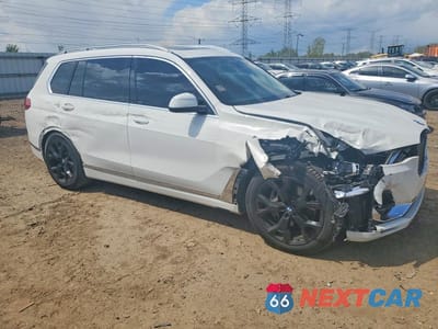 Czwarte zdjęcie samochodu z boku: 2019 BMW X7 XDRIVE50I VIN:5UXCX4C5XKLS35593 - miniatura