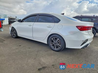 Drugie zdjęcie samochodu z przodu: 2023 KIA FORTE LXS VIN:3KPF24AD9PE617587 - miniatura