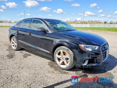 Czwarte zdjęcie samochodu z boku: 2019 AUDI A3 PREMIUM VIN:WAUBEGFF1K1017771 - miniatura