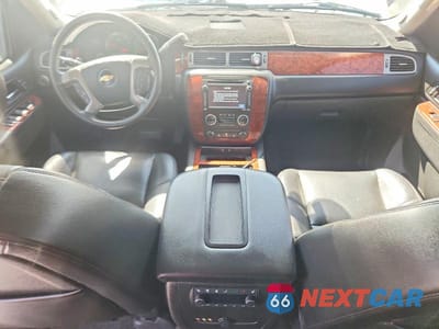 Zdjęcie 8 z 14 samochodu: 2013 CHEVROLET TAHOE K1500 LTZ VIN:1GNSKCE02DR350798 - miniatura