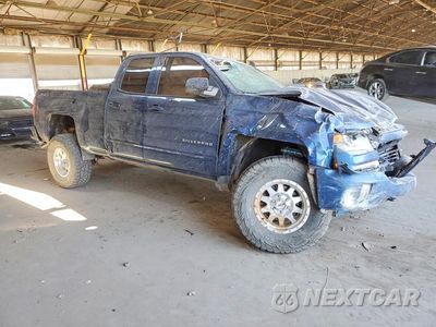 Czwarte zdjęcie samochodu z boku: 2019 CHEVROLET SILVERADO LD K1500 LT VIN:2GCVKPEC8K1221364 - miniatura