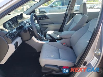 Zdjęcie 7 z 12 samochodu: 2017 HONDA ACCORD LX VIN:1HGCR2F34HA029265 - miniatura