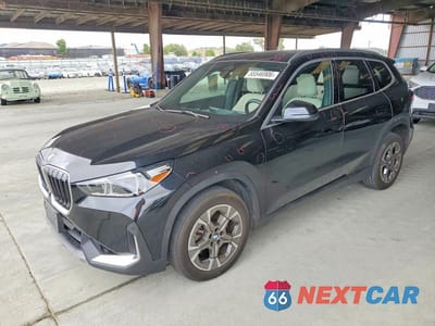 2023 BMW X1 XDRIVE28I WBX73EF01P5X37072 - główne zdjęcie licytacji z USA - miniatura