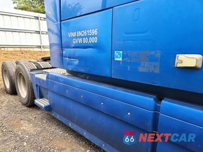 Zdjęcie 9 z 10 samochodu: 2008 VOLVO VN VNL VIN:4V4NC9TH58N261596 - miniatura