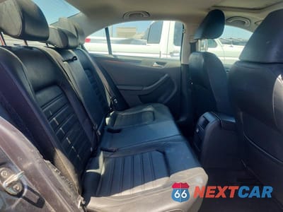 Zdjęcie 10 z 13 samochodu: 2015 VOLKSWAGEN JETTA SEL VIN:3VWL17AJ9FM357433 - miniatura