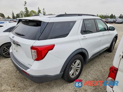 Trzecie zdjęcie samochodu z tyłu: 2020 FORD EXPLORER XLT VIN:1FMSK7DH7LGA54883 - miniatura