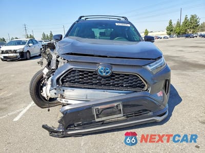 Piąte zdjęcie samochodu w środku: 2023 TOYOTA RAV4 PRIME XSE VIN:JTMEB3FV0PD144056 - miniatura