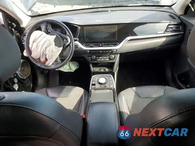 Zdjęcie 8 z 14 samochodu: 2022 KIA NIRO EV EX VIN:KNDCC3LG5N5153482 - miniatura