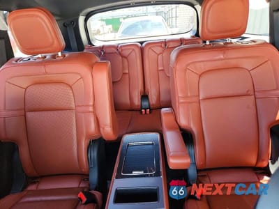 Zdjęcie 10 z 14 samochodu: 2025 LINCOLN AVIATOR RESERVE VIN:5LM5J7WC7SGL18259 - miniatura