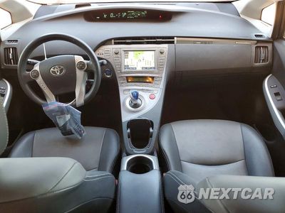 Zdjęcie 8 z 13 samochodu: 2014 TOYOTA PRIUS PLUG-IN VIN:JTDKN3DPXE3058450 - miniatura