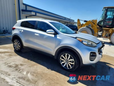 Czwarte zdjęcie samochodu z boku: 2017 KIA SPORTAGE EX VIN:KNDPNCAC4H7053698 - miniatura