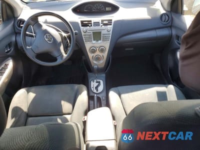 Zdjęcie 8 z 13 samochodu: 2011 TOYOTA YARIS BASE VIN:JTDBT4K30B1406243 - miniatura