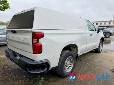 Czwarte zdjęcie samochodu z boku: 2023 CHEVROLET SILVERADO C1500 VIN:3GCNAAEK4PG358422 - miniatura