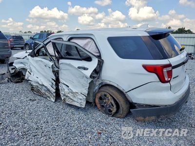 Drugie zdjęcie samochodu z przodu: 2017 FORD EXPLORER POLICE INTERCEPTOR VIN:1FM5K8AR4HGB83140 - miniatura
