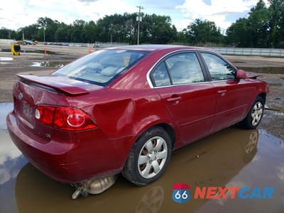 Trzecie zdjęcie samochodu z tyłu: 2008 KIA OPTIMA LX VIN:KNAGE123385259199 - miniatura