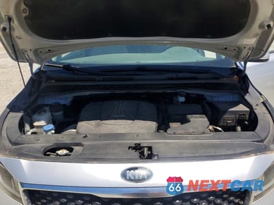 Zdjęcie 12 z 13 samochodu: 2016 KIA SEDONA LX VIN:KNDMB5C18G6163208 - miniatura
