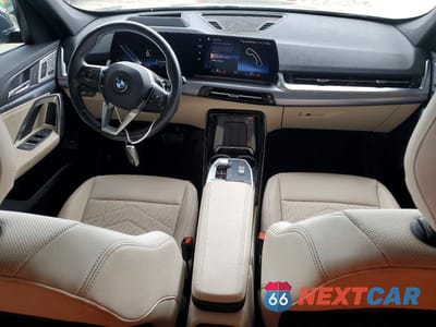 Zdjęcie 8 z 13 samochodu: 2023 BMW X1 XDRIVE28I VIN:WBX73EF01P5X37072 - miniatura