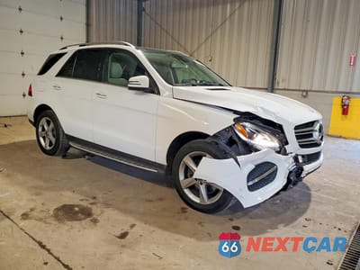 Czwarte zdjęcie samochodu z boku: 2017 MERCEDES-BENZ GLE 350 4MATIC VIN:4JGDA5HBXHA915568 - miniatura