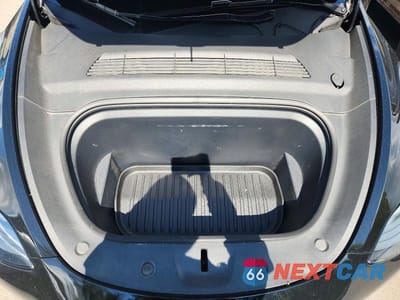 Zdjęcie 11 z 13 samochodu: 2024 TESLA MODEL Y VIN:7SAYGDEE1RF164711 - miniatura