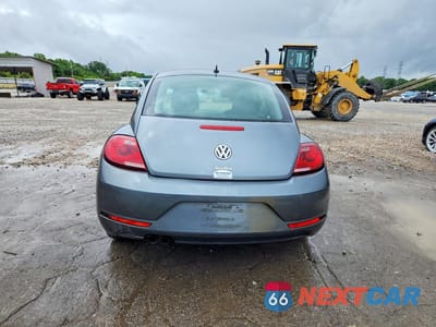 Zdjęcie 6 z 12 samochodu: 2017 VOLKSWAGEN BEETLE 1.8T VIN:3VWF17AT5HM624603 - miniatura