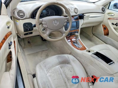 Zdjęcie 8 z 12 samochodu: 2007 MERCEDES-BENZ CLK 350 VIN:WDBTJ56H27F212800 - miniatura