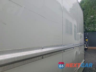 Zdjęcie 11 z 13 samochodu: 2022 FORD E350 BOX TRUCK VIN:1FDWE3FN6NDC09089 - miniatura