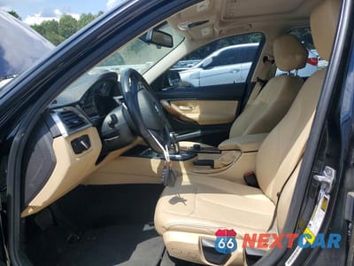 Zdjęcie 7 z 12 samochodu: 2017 BMW 320 I VIN:WBA8E1G36HNU16690 - miniatura