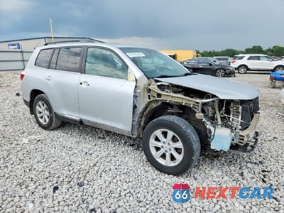 Czwarte zdjęcie samochodu z boku: 2012 TOYOTA HIGHLANDER SE VIN:5TDBK3EH0CS137881 - miniatura