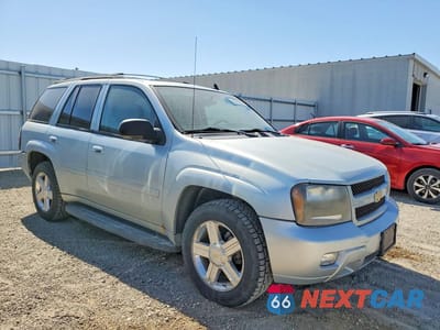 Czwarte zdjęcie samochodu z boku: 2008 CHEVROLET TRAILBLAZER LS VIN:1GNDT13S882232381 - miniatura
