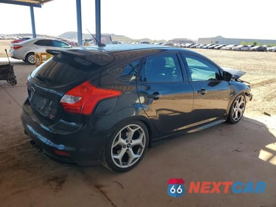 Trzecie zdjęcie samochodu z tyłu: 2013 FORD FOCUS ST VIN:1FADP3L99DL127087 - miniatura