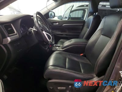 Zdjęcie 7 z 13 samochodu: 2019 TOYOTA HIGHLANDER LIMITED PLATINUM VIN:5TDDZRFH6KS715275 - miniatura