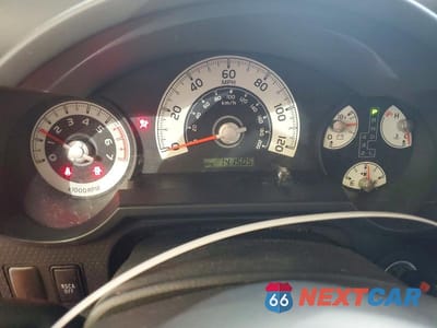 Zdjęcie 9 z 13 samochodu: 2014 TOYOTA FJ CRUISER BASE VIN:JTEBU4BF3EK186792 - miniatura