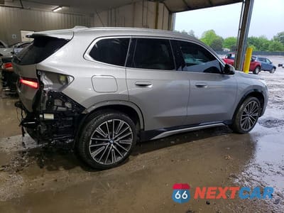Trzecie zdjęcie samochodu z tyłu: 2025 BMW X1 XDRIVE28I VIN:WBX73EF04S5031609 - miniatura