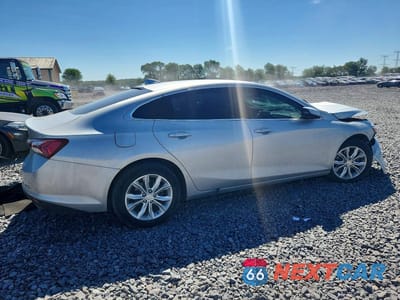 Trzecie zdjęcie samochodu z tyłu: 2020 CHEVROLET MALIBU LT VIN:1G1ZD5STXLF034215 - miniatura