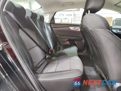 Zdjęcie 10 z 12 samochodu: 2024 KIA FORTE LXS VIN:3KPF24AD1RE789664 - miniatura