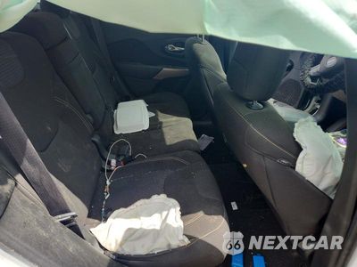 Zdjęcie 11 z 14 samochodu: 2017 JEEP CHEROKEE LATITUDE VIN:1C4PJLCB6HW604462 - miniatura