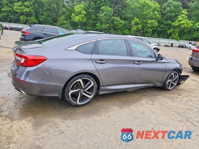 Trzecie zdjęcie samochodu z tyłu: 2018 HONDA ACCORD SPORT VIN:1HGCV1F36JA010969 - miniatura