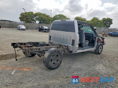 Trzecie zdjęcie samochodu z tyłu: 2004 GMC NEW SIERRA C1500 VIN:2GTEC19T141203652 - miniatura