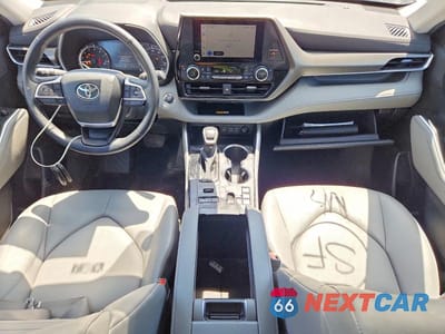 Zdjęcie 8 z 13 samochodu: 2023 TOYOTA HIGHLANDER XLE VIN:5TDKDRBH6PS527228 - miniatura