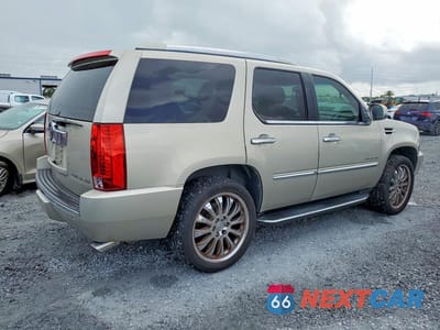 Trzecie zdjęcie samochodu z tyłu: 2013 CADILLAC ESCALADE VIN:1GYS3AEF9DR148873 - miniatura