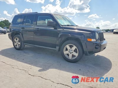 Czwarte zdjęcie samochodu z boku: 2010 JEEP PATRIOT SPORT VIN:1J4NT1GB6AD672398 - miniatura
