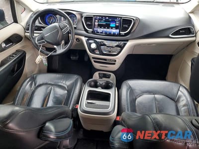 Zdjęcie 8 z 13 samochodu: 2021 CHRYSLER PACIFICA TOURING L VIN:2C4RC1BG6MR552533 - miniatura