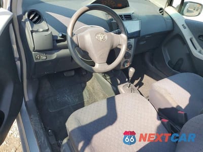 Zdjęcie 8 z 12 samochodu: 2010 TOYOTA YARIS BASE VIN:JTDJT4K32A5296525 - miniatura
