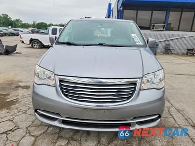 Piąte zdjęcie samochodu w środku: 2015 CHRYSLER TOWN & COUNTRY TOURING VIN:2C4RC1BG2FR582910 - miniatura