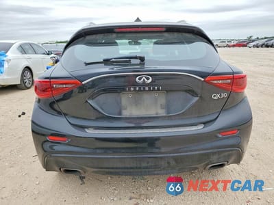 Zdjęcie 6 z 12 samochodu: 2018 INFINITI QX30 LUXE VIN:SJKCH5CP7JA006009 - miniatura