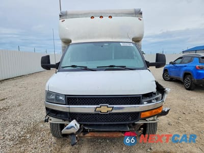 Piąte zdjęcie samochodu w środku: 2020 CHEVROLET EXPRESS G3500 DELIVERY TRUCK VIN:1GB3GSCGXL1273852 - miniatura