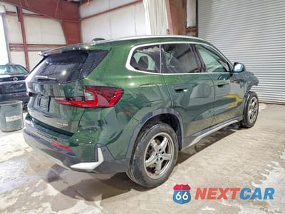 Trzecie zdjęcie samochodu z tyłu: 2025 BMW X1 XDRIVE28I VIN:WBX73EF06S5236381 - miniatura